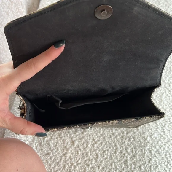 Snakeskin Purse - Picture 3 of 3